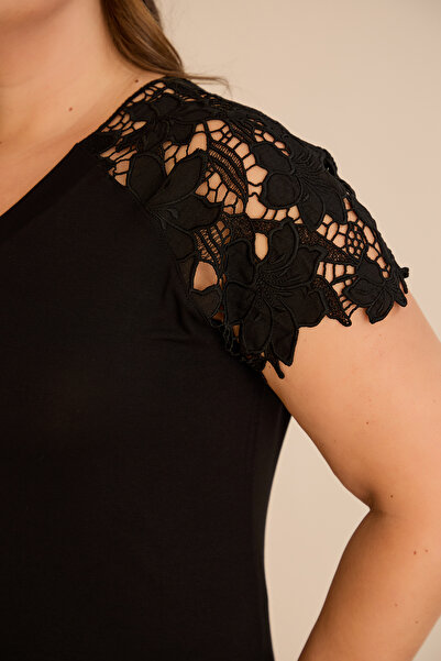 FOR ESRA BIG TREND Women's Plus Size Shoulder Flower Guipure Low-Cut V-Neck Raglan Short Sleeve Viscose Stretchy Blouse