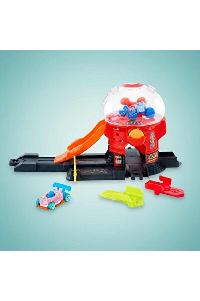 HOT WHEELS Set de joacă cu mașinuțe HotWheels - Magazinul de Dulciuri Downtown, Pista și Accesorii Interactive
