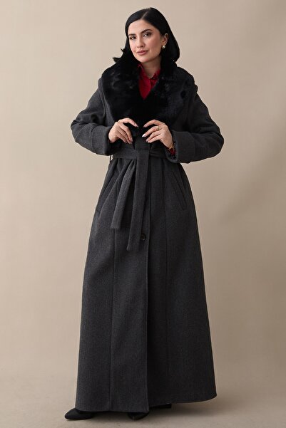InStyle Gray Cashmere Coat with Fur Collar and Belted Lining