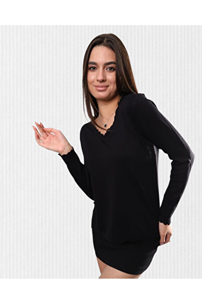 JM V-neck knit sweater with flanged collar and sleeves