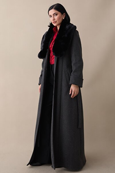 InStyle Gray Cashmere Coat with Fur Collar and Belted Lining