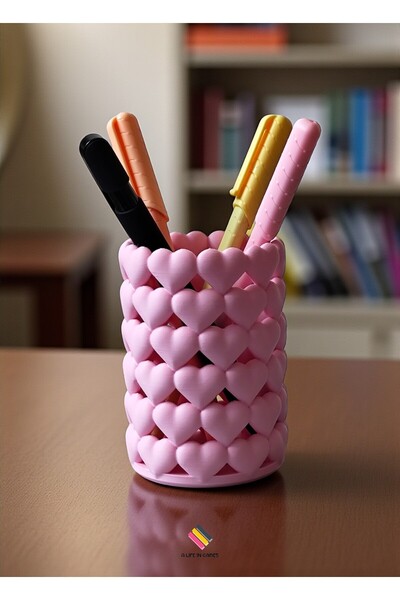 a life in games Пенал з серцем Стильний сучасний пенал з серцеподібним дизайн...