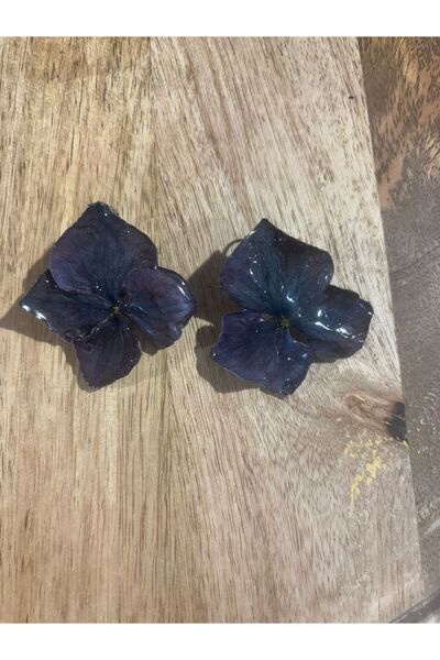 Lorys Boutique NATURAL HYDRANGEA EARRINGS