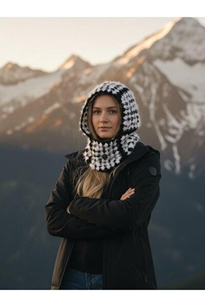 Zekids Women's Handmade Knitted Motif Balaklava