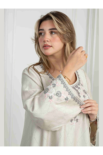 Nice Model Elegant Ivory Satin Jalabiya Long Sleeve Embroidered Floral Kaftan Abaya Dress for Women Plus Size