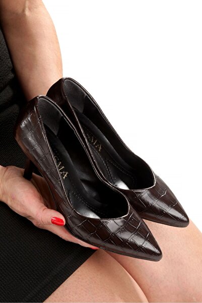 Y ESMA Stiletto Brown Croco Leather Pointed Toe Closed 5 cm Thin Heel V-Toe New Season