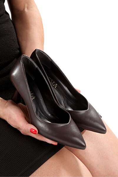 Y ESMA Stiletto Brown  Pointed Toe Closed 5 cm Cupped Heel V-Toe New Season