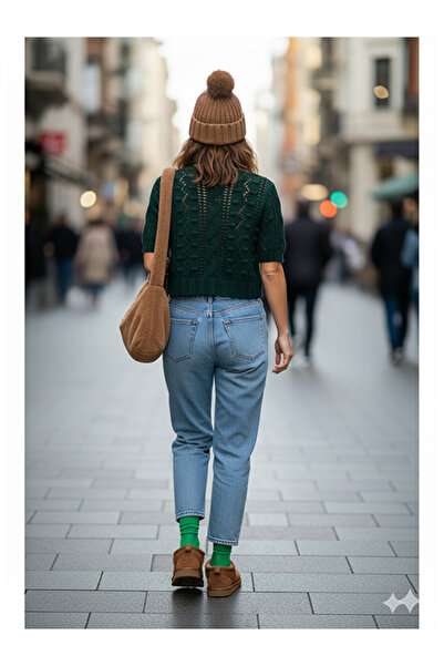 Namaste Vintage Dark Green Color Lace-Like Knit Crop Blouse