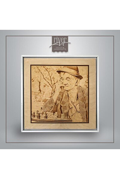 RiverArt Design Handcrafts El Yapımı Ahşap Yakma Tablo 41x41 cm - Geçmişin Gölgesi