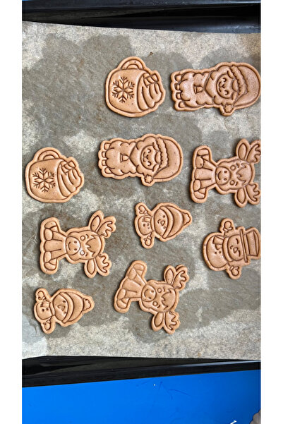 Atsutech Printed Cookie Mold Set of 5- Snowman, Deer, Hot Chocolate, Child Figures