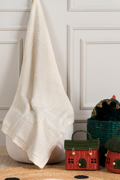 Koza Home Toffy cream stripe knit baby blanket 100x100