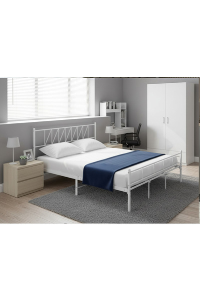 DEC4 Iron bed with a strong metal base, 200*180cm