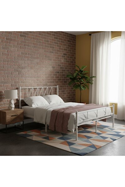 DEC4 Rust-resistant iron bed with an elegant design, 190*120cm