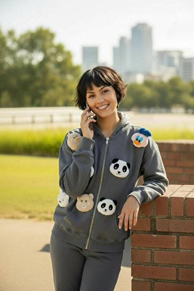 soBasic Women's 3D Plush Toy Detailed Zipper Closure Oversized Sweatshirt