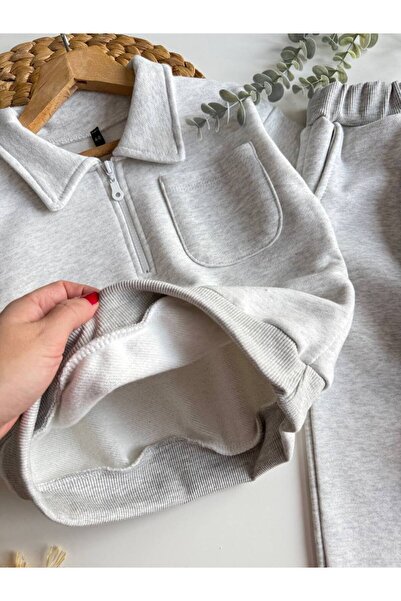 vera kids Children's Suit with a Collar and Half-Zipper.