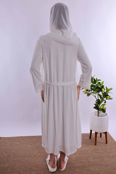 ByLohusa Effortt Ecru Hijab-Wearing Pregnant Maternity Set