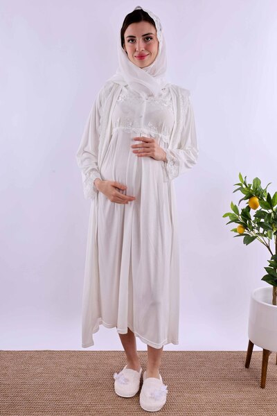 ByLohusa Effortt Ecru Hijab-Wearing Pregnant Maternity Set