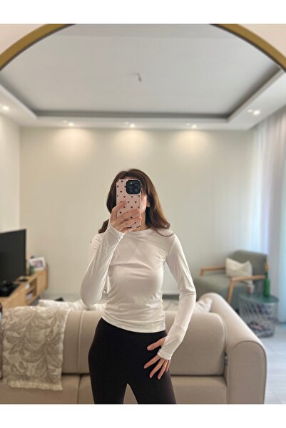 Butik Kadın Basic Uzun Kollu Parmak Geçirmeli Tişört – Beyaz