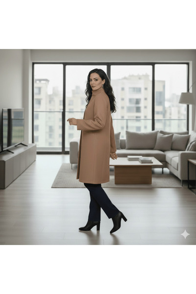 alqarat The Chic High-Neck Zip Coat