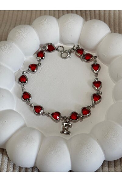 bijoux uniques سوار نسائي على شكل حرف E مع قلب أحمر