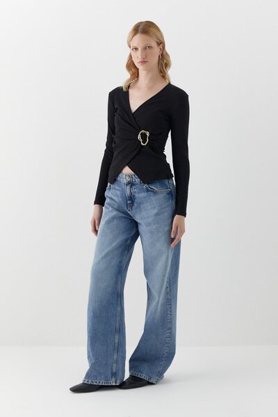 MARKALİSTE Double-Breasted Cut Buckle Detailed Blouse Black