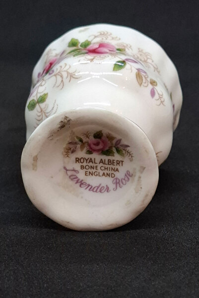 Royal Albert Lavender Rose Bone China Antique Egg Cup 7.5X5 cm 1 Piece