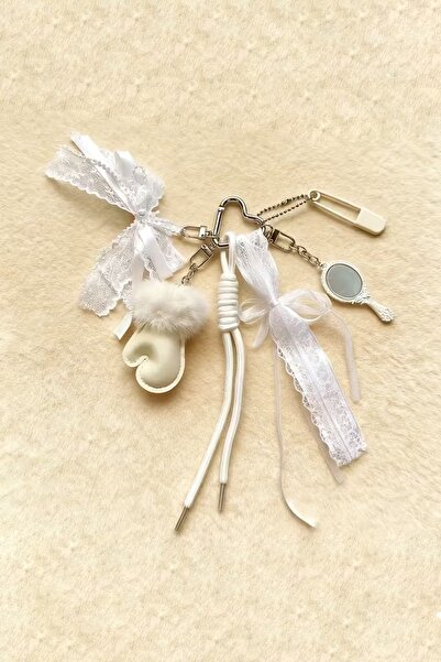 İLKYAZ White Plush Glove Charm Bag Accessories