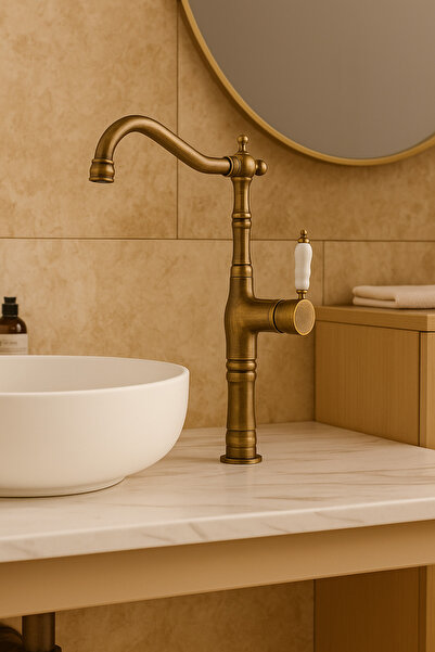 banyosepeti صنبور حوض غسيل عتيق الطراز – طلاء لامع، جسم من النحاس، ذراع من ال...