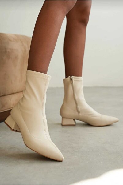 oliviashoes Women's Pointed Toe Center-Seam Stretch Detailed Low-Heeled Casual Boots