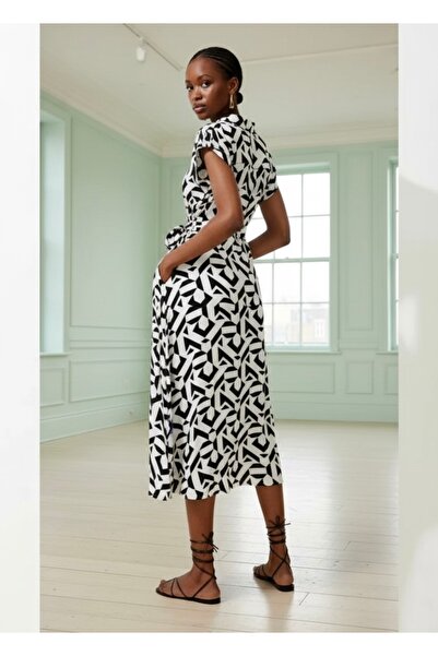 Eight Fashion Women's Black and White Geometric Patterned Belted Midi Dress
