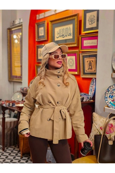 Moda Manga Dik Yaka Kısa Trençkot