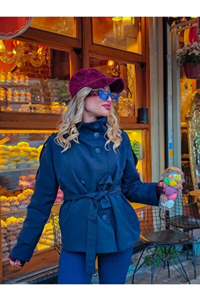 Moda Manga Dik Yaka Kısa Trençkot