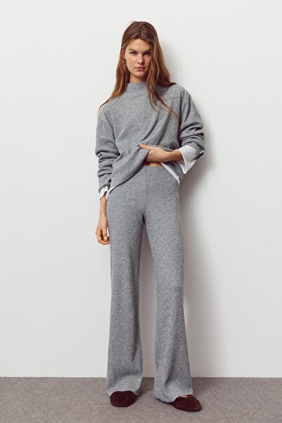 Pull & Bear Soft touch straight fit pants