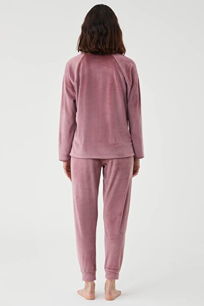 Catherine's Catherines Soft Velvet Circular Neck Long Sleeve Women's Pajama Set
