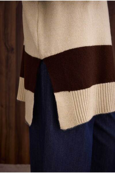HEQA Striped V-Neck Sweater Bone-Brown