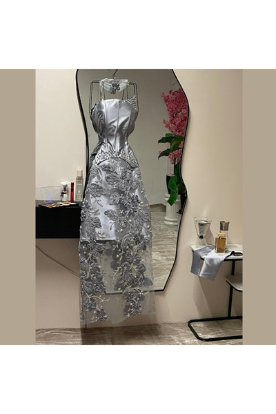 FASHİON TREND Rose and Mikado embroidered evening dress