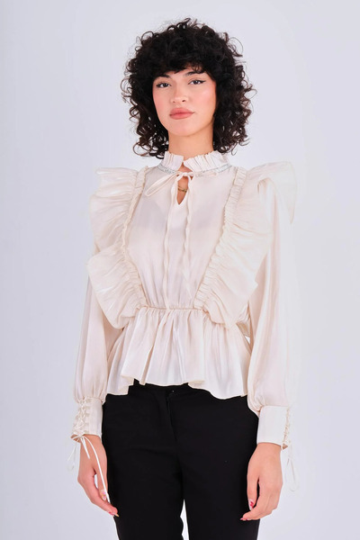 Lila Rose Yakası Taş Baskılı Fırfırlı Saten Organze Bluz