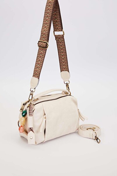 Levidor White Shoulder Bag with Multiple Accessory Details