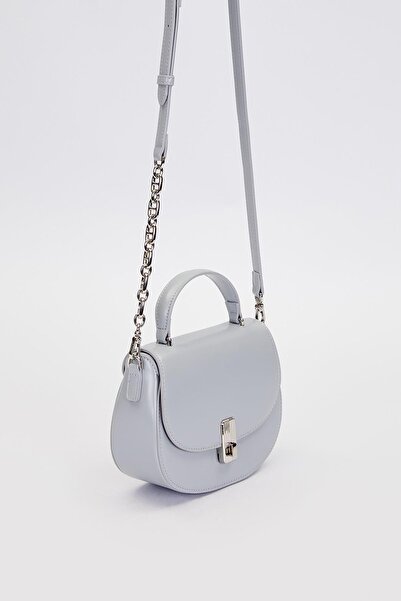 Levidor A.Blue Chain Strap Detailed Handbag