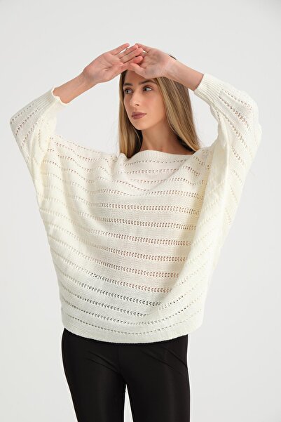 della moor Women's White Italian Perforated Bat Sleeve Knitwear Sweater