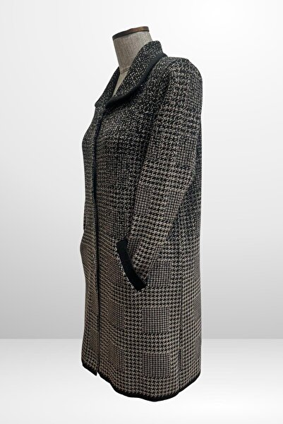 By Saygı Women's Buttoned Front Houndstooth Patterned Large Size Knitwear Coat with Pockets