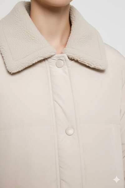 cemo Buttoned Lamb Fur Collar Short Jacket Light Beige