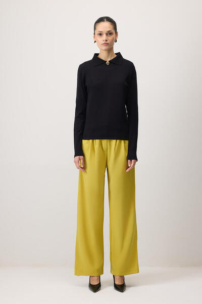 Touché Privé Tricot Bluz with Brooch