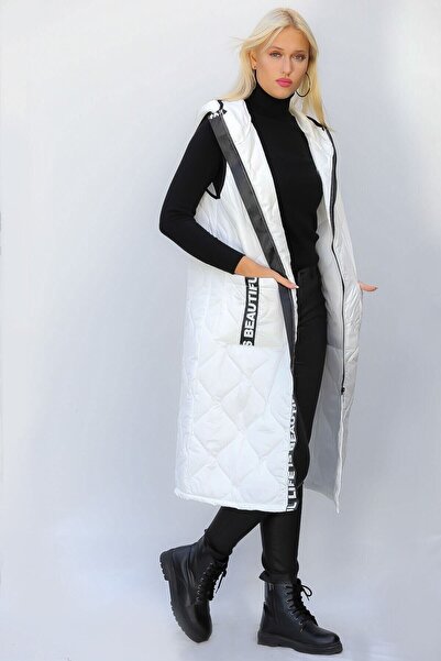 della moor Women's White Italian Quilted Hooded Oversize Puffer Long Vest