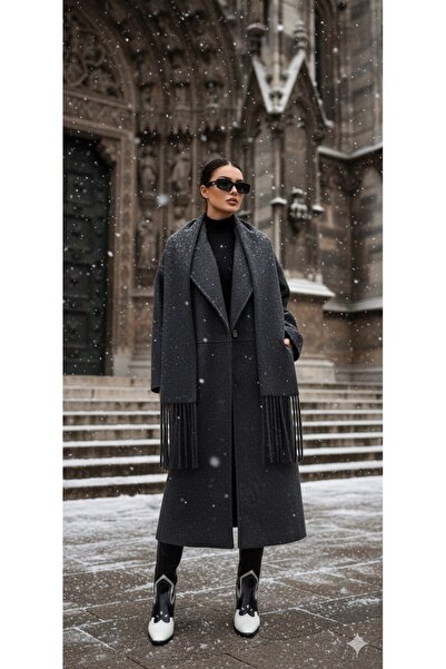 Luma Decor معطف نسائي مزين بالشال