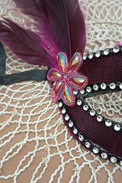 Nana & Mayka Moda Glittery Burgundy Party Mask – Handmade, Carnival & Masquerade Accessory Unisex