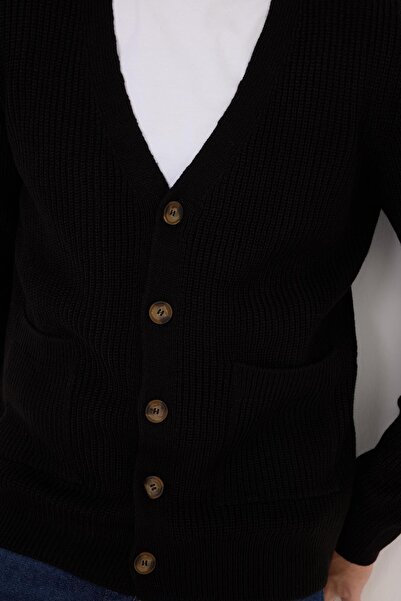 Tudors Men's standard fit regular cut v-neck buttoned black cardigan