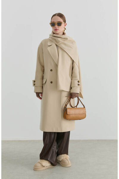 Fatma Atasoy Oversize Atkılı Bej Kaşmir Kaban