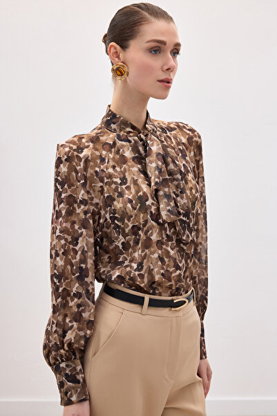 Sateen Μπλούζα με λεπτομέρεια φουλάρι - Καφέ