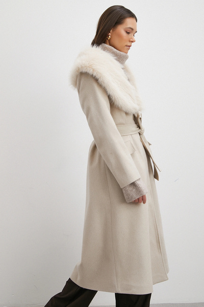 Never more Fur Collar Belted Cashmere Coat Beige